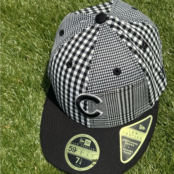 Chicago Cubs Fitted Hat | New ERA | Size 7 1/4 - Picture 2 of 8